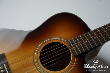  OM-260CE Deluxe Burl - Edge Burst