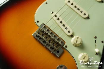 MBS 1961 Stratocaster Journeyman Relic Masterbuilt by Dennis Galuszka - 3-Color Sunburst