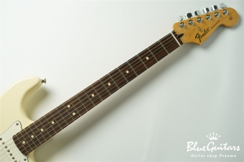 Standard Stratocaster - Arctic White