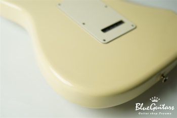 Standard Stratocaster - Arctic White