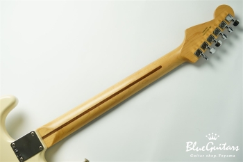 Standard Stratocaster - Arctic White