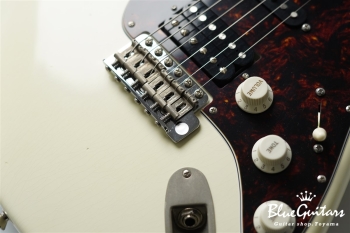 XSC-2 - Vintage White Light Aged / Alder / 5A Grade Roasted Flame Maple #3291