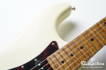 XSC-2 - Vintage White Light Aged / Alder / 5A Grade Roasted Flame Maple #3291