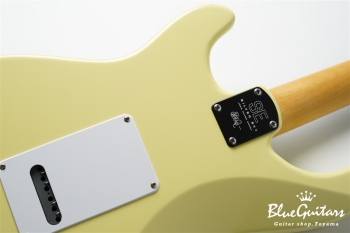 SE Silver Sky - Moon White