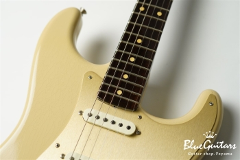 Limited 1957 Stratocaster Rosewood Neck Lush Closet Classic - ’55 Desert Sand