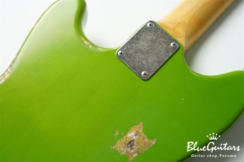 IRIS #156 Multi Layer/Heavy Aged - Lime Green Metallic over Gold with Art Brass