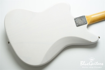 Model JM. #176 Light Aged - White Blonde with Blue