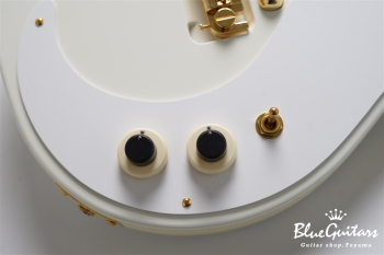 59M NOS+ GOLD HARDWARE - White