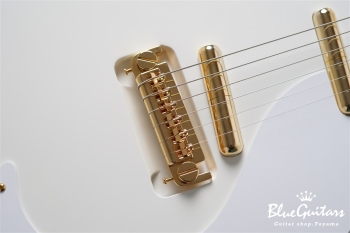 59M NOS+ GOLD HARDWARE - White