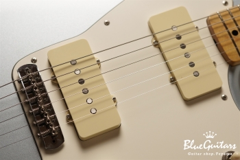 Model JM. Glassy #093 - Ice Blue Metallic