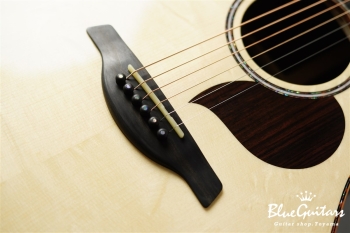 R60 Bearclaw Swiss Moon Spruce/ East Indian Rosewood