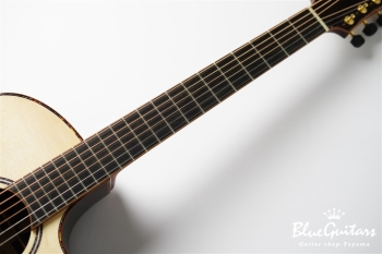 R60 Bearclaw Swiss Moon Spruce/ East Indian Rosewood