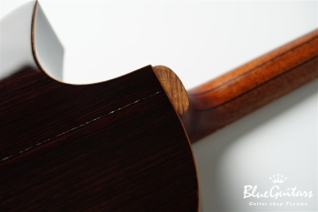 R60 Bearclaw Swiss Moon Spruce/ East Indian Rosewood