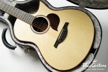 R60 Bearclaw Swiss Moon Spruce/ East Indian Rosewood