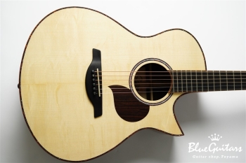 R60M Bearclaw Swiss Moon Spruce/ Madagascar Rosewood