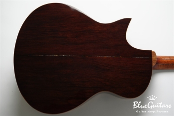 R60M Bearclaw Swiss Moon Spruce/ Madagascar Rosewood