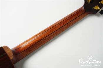 R60M Bearclaw Swiss Moon Spruce/ Madagascar Rosewood
