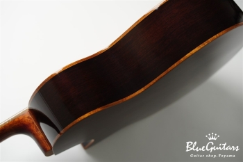 R60M Bearclaw Swiss Moon Spruce/ Madagascar Rosewood