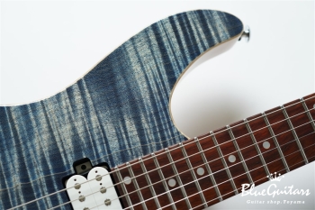 FUTURA-S HH Flame Maple Top, Fiji Mahogany back - Faded Lazuli Blue