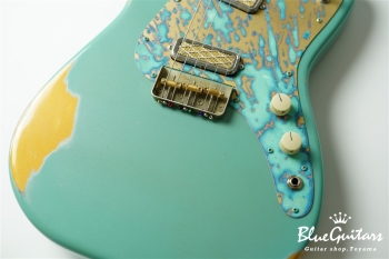 IRIS #158 Multi Layer Medium Aged - Huntington Blue Metallic with Art Texture Brass