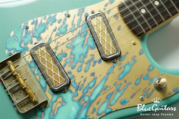 IRIS #158 Multi Layer Medium Aged - Huntington Blue Metallic with Art Texture Brass