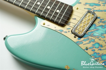 IRIS #158 Multi Layer Medium Aged - Huntington Blue Metallic with Art Texture Brass