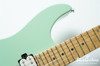 FUTURA-S HH  Birds Eye  Maple Neck - Surf Green / Matching Head