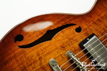 Ladybug-CB Ltd. #064 - Caramel Burst (Lacquer) 