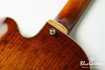 Ladybug-CB Ltd. #064 - Caramel Burst (Lacquer) 