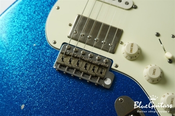 XSC-2 Blue Sparkle Medium Aged / Ash / Master Grade Roasted Flame Maple #3580
