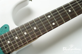 Model S. #182 Light Aged - White Blonde with Blue