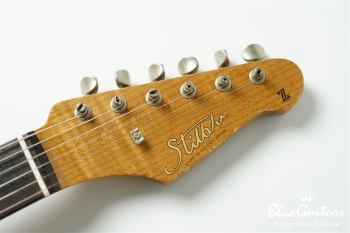 Model S. #182 Light Aged - White Blonde with Blue