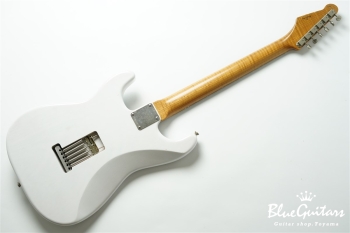 Model S. #182 Light Aged - White Blonde with Blue