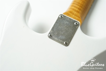 Model S. #182 Light Aged - White Blonde with Blue