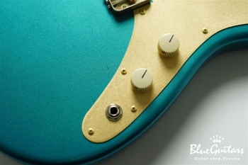 IRIS #185 Light Aged - Faded Competition Burgundy with Brass Vibration