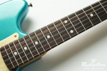 IRIS #185 Light Aged - Faded Competition Burgundy with Brass Vibration