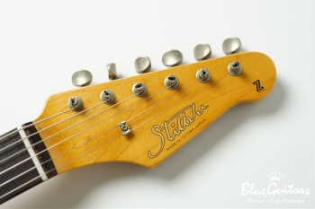 IRIS #185 Light Aged - Faded Competition Burgundy with Brass Vibration