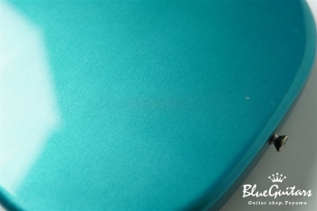 IRIS #185 Light Aged - Faded Competition Burgundy with Brass Vibration