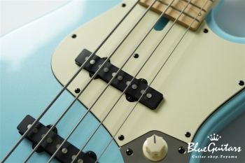 Vibe Standard-5 #214 - Poppin blue