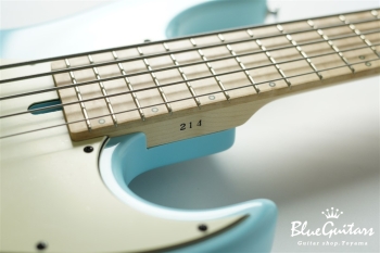 Vibe Standard-5 #214 - Poppin blue