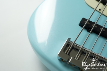 Vibe Standard-5 #214 - Poppin blue