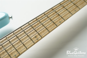 Vibe Standard-5 #214 - Poppin blue