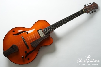 Wagtail 15″ Spruce Top / Figured Maple Side&Back