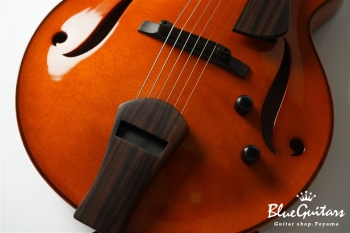 Wagtail 15″ Spruce Top / Figured Maple Side&Back