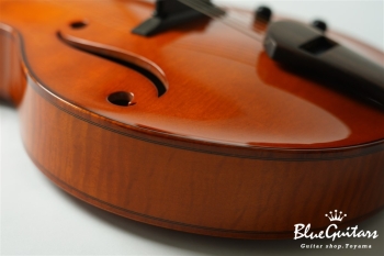 Wagtail 15″ Spruce Top / Figured Maple Side&Back