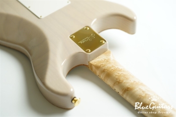 MC-Premium/BEM #18209 - BL/WH-B