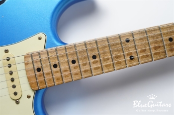 XSC-AH - Lake Placid Blue over 3TB Super Heavy Aged / Roasted Flame Maple 1p Flat Sawn 4A+ #3660