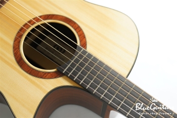 OMC "Tyla" Old Growth German Spruce/Madagascar Rosewood