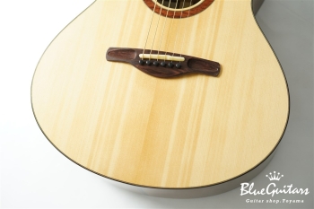 OMC "Tyla" Old Growth German Spruce/Madagascar Rosewood
