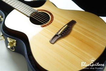 OMC "Tyla" Old Growth German Spruce/Madagascar Rosewood